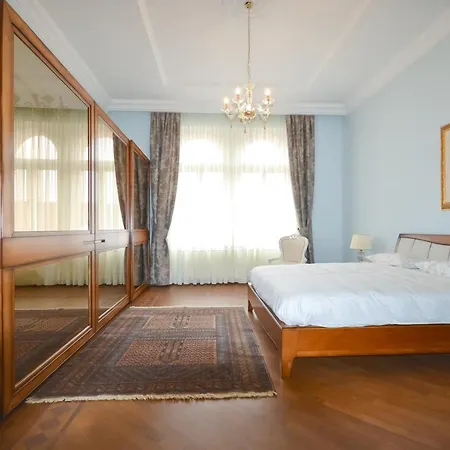 Dalmatinova 2-bedroom With Castle View Apartment *