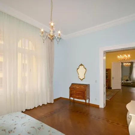 公寓 Dalmatinova 2-bedroom With Castle View *