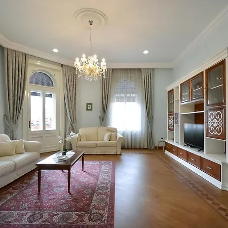 Apartment Dalmatinova 2-bedroom With Castle View *